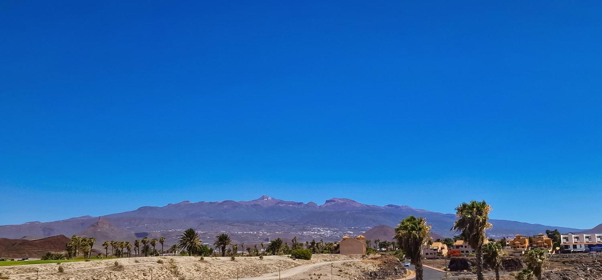 Fairways Club - Teide View Oasis - Heated Pool, Family Apartament *